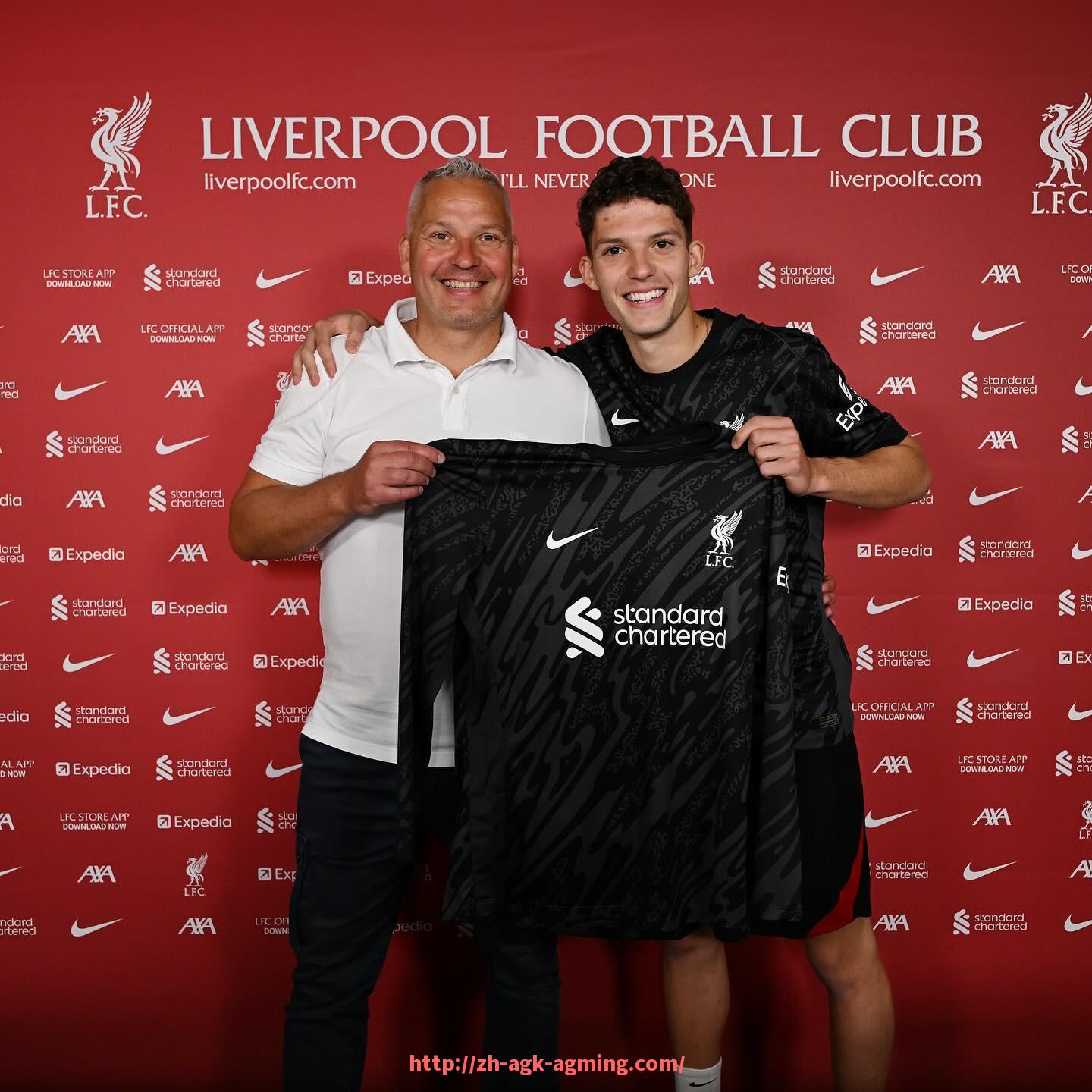 AG娱乐登录-西甲球员15号球衣的代表人物